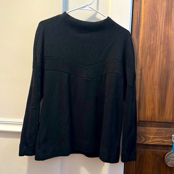 Dolan sweater - Picture 1 of 2